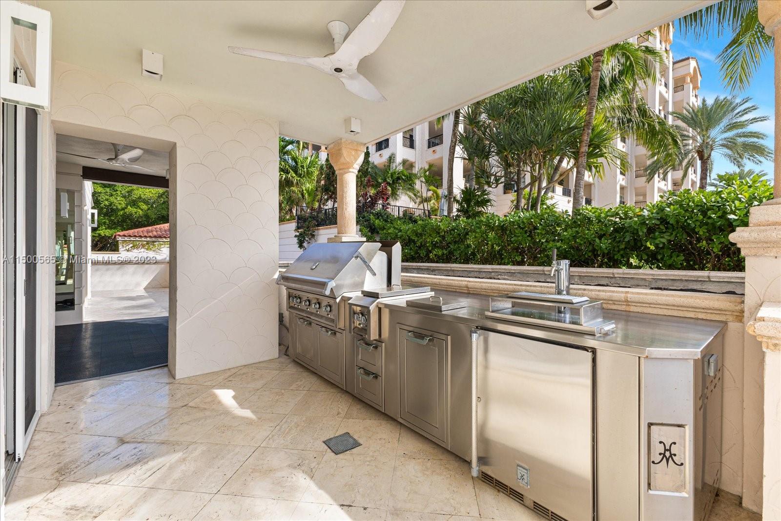 5211 Fisher Island Dr Unit: 5211