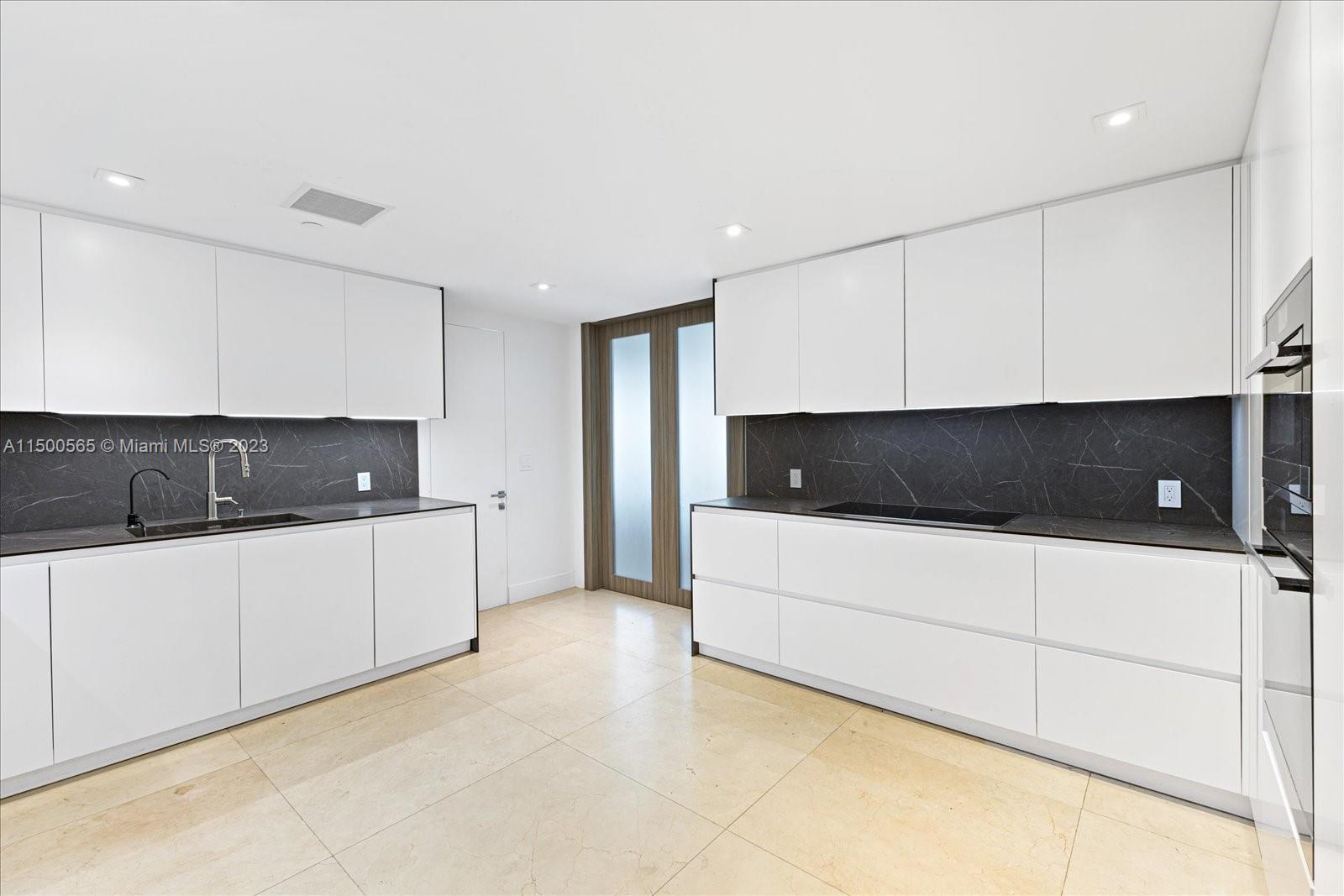 5211 Fisher Island Dr Unit: 5211