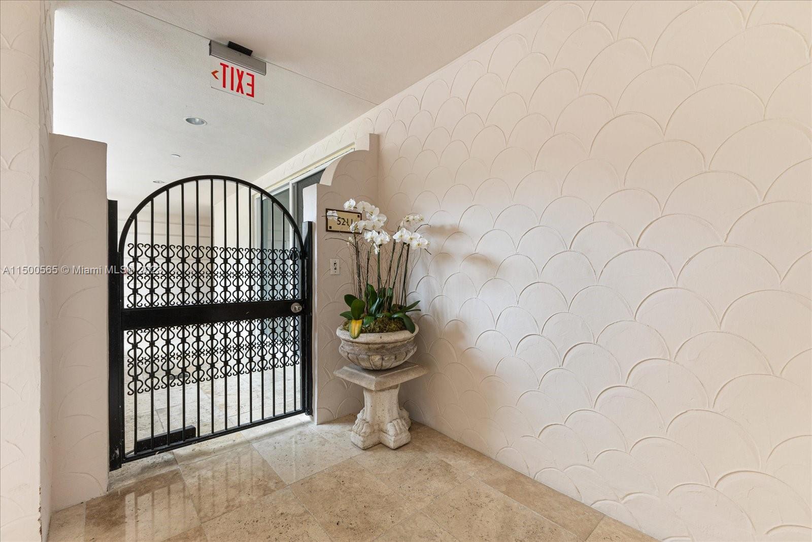 5211 Fisher Island Dr Unit: 5211