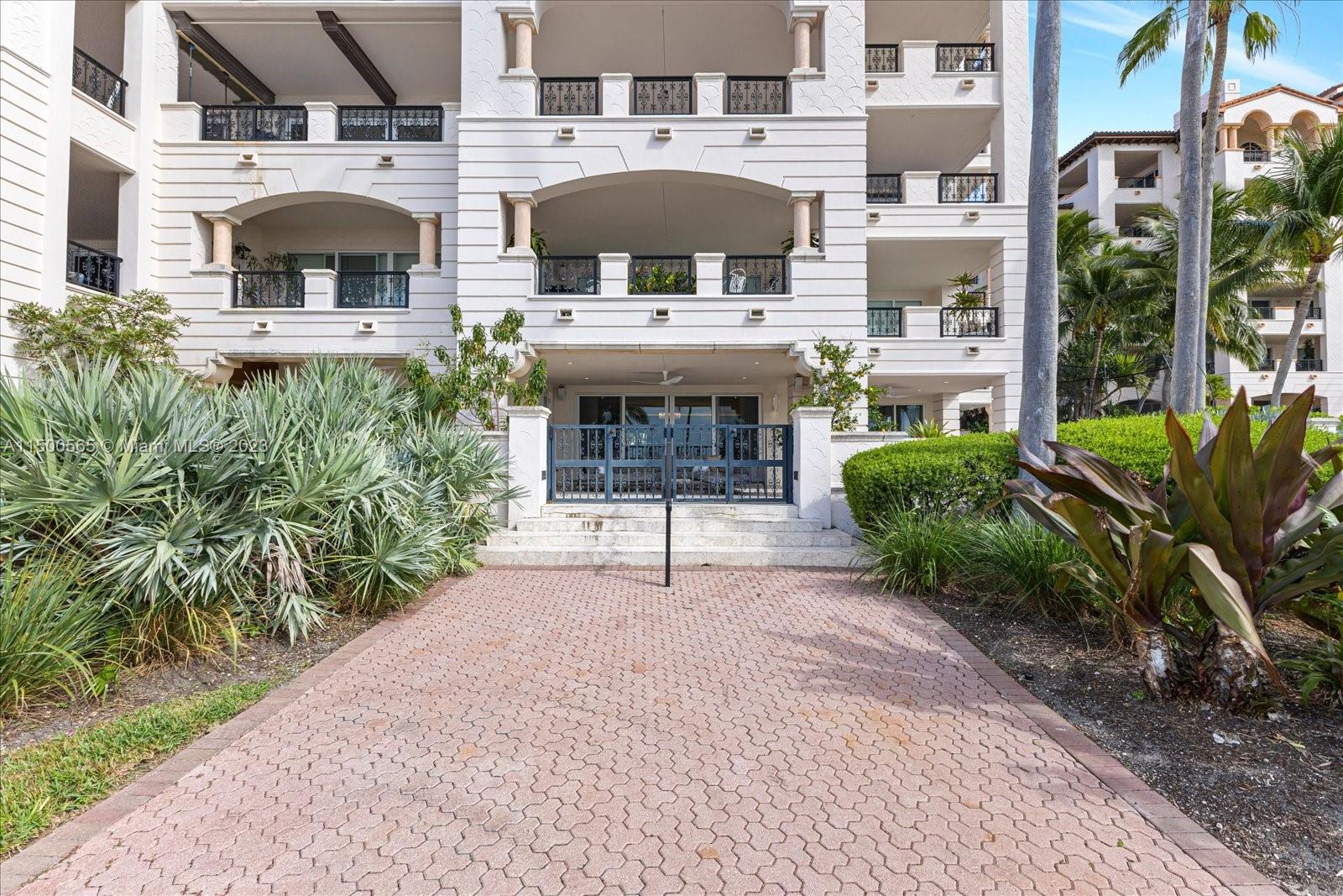 5211 Fisher Island Dr Unit: 5211
