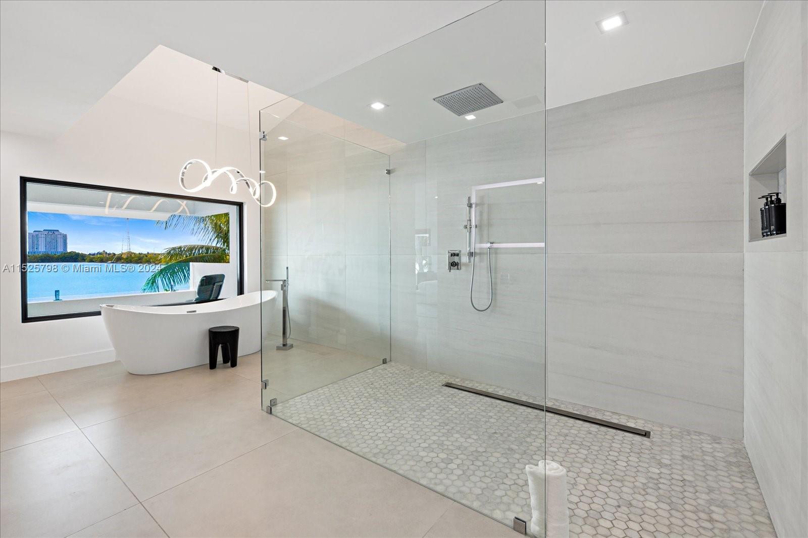 7720 Miami View Dr