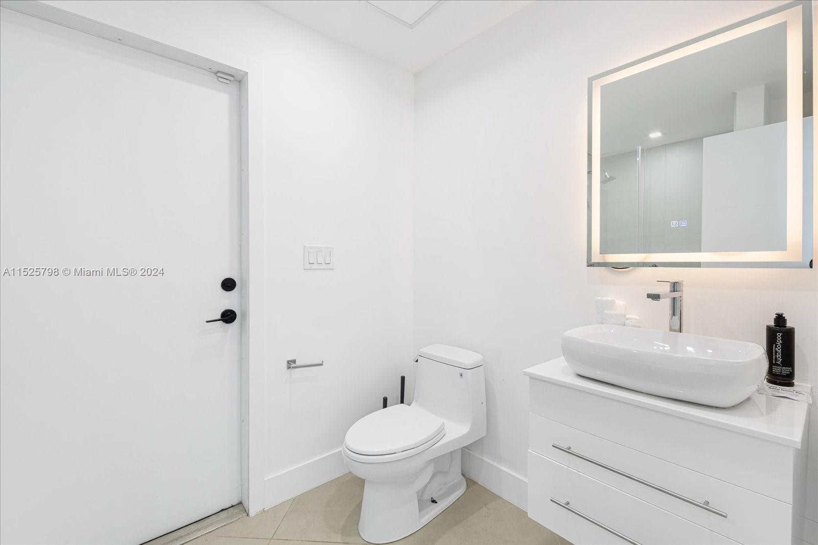 7720 Miami View Dr