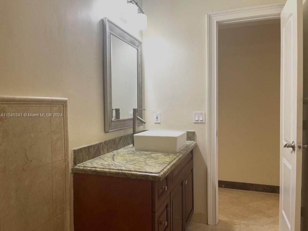 1450 SW 139th Ave
