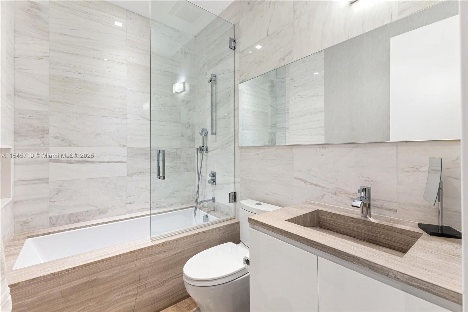 401 E Rivo Alto Dr