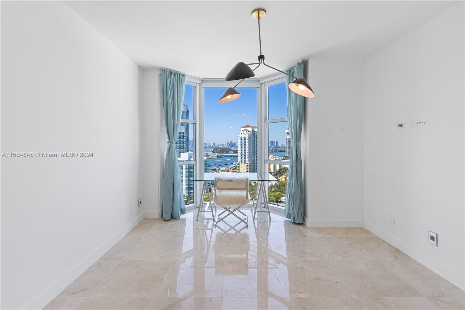 300 S Pointe Dr # 2405