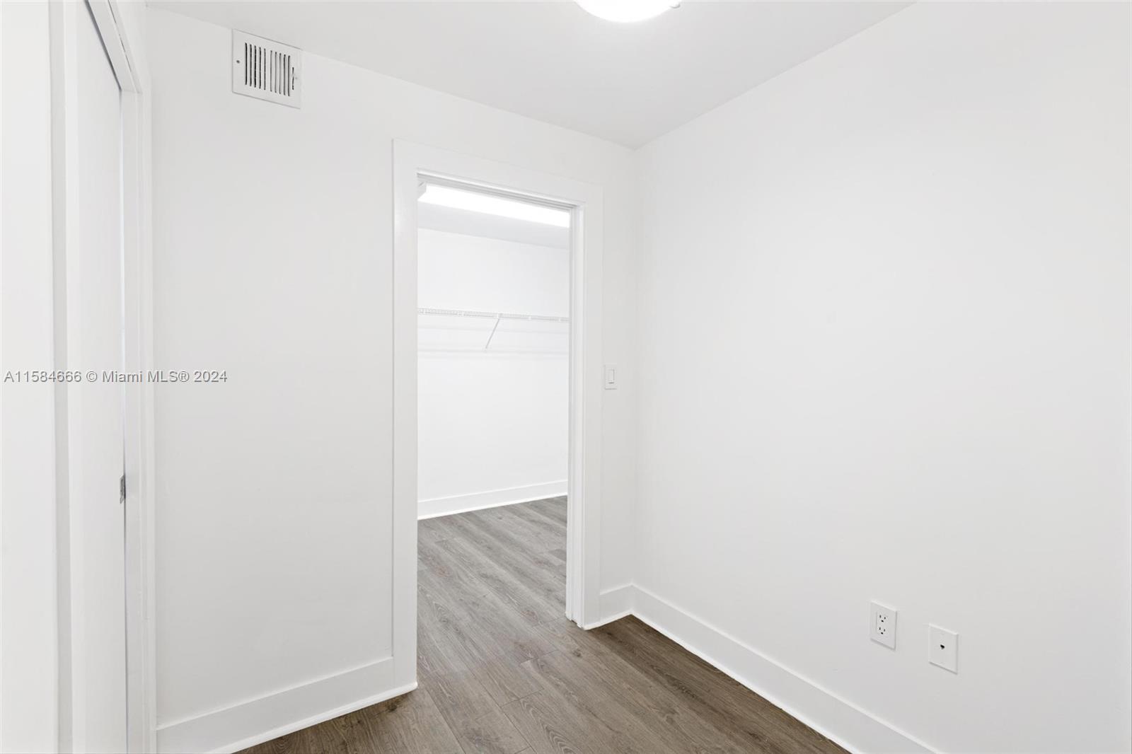 6917 Collins Ave # 1009
