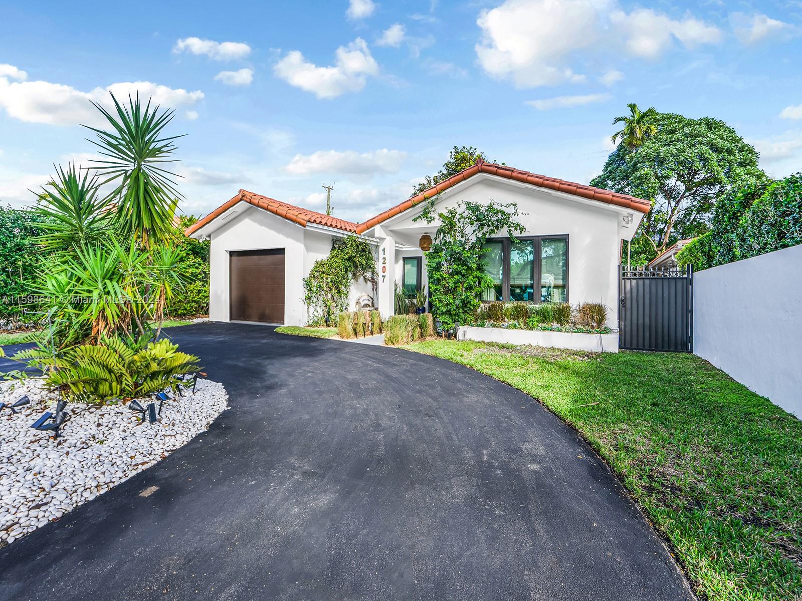 1207 Red Rd