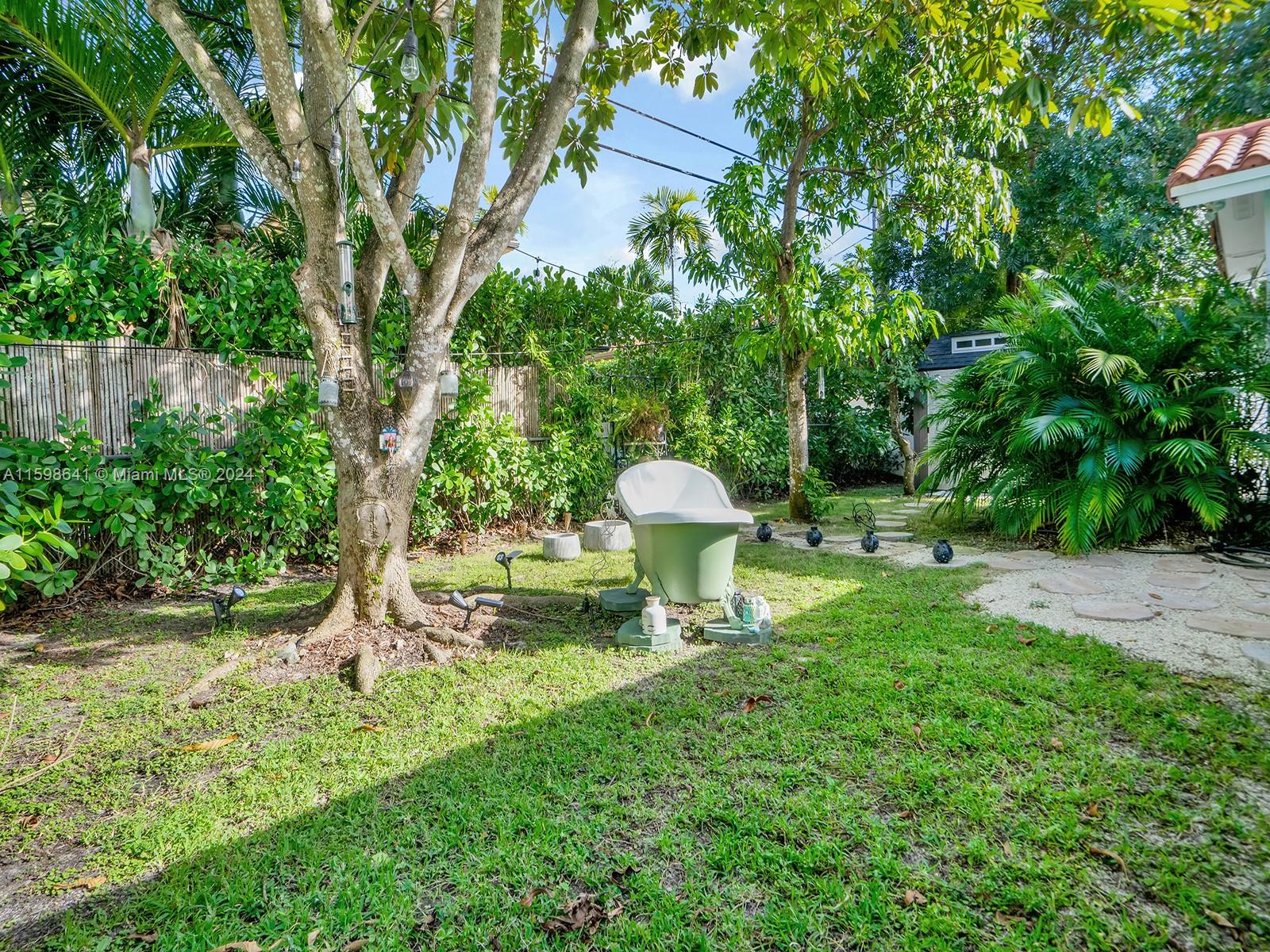 1207 Red Rd