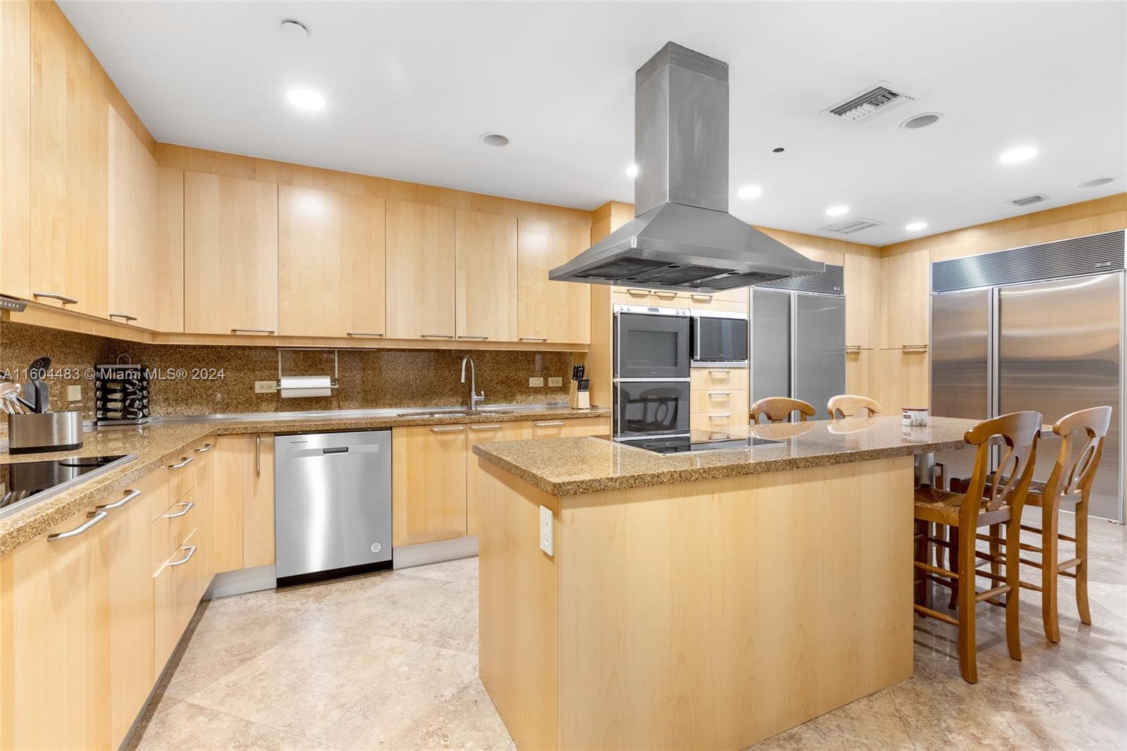 7412 Fisher Island Dr # 7412