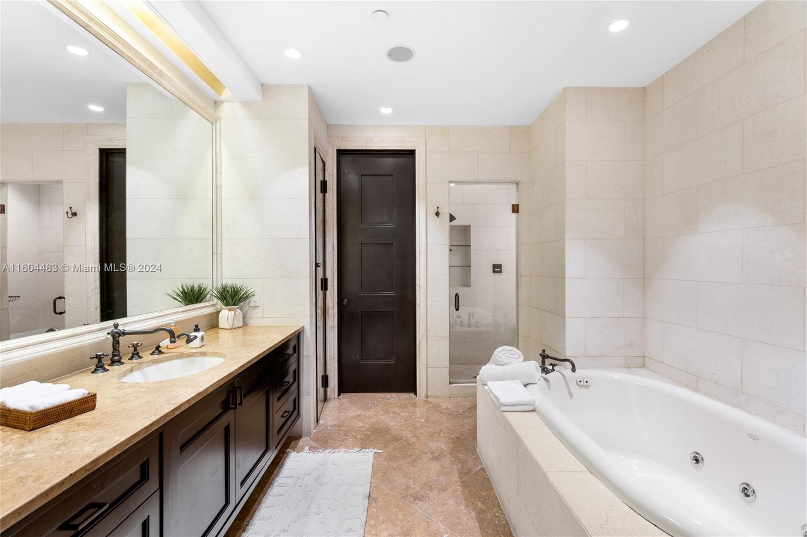 7412 Fisher Island Dr # 7412