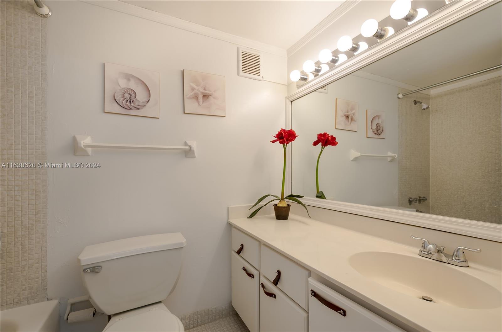 1200 West Ave Unit: PH11