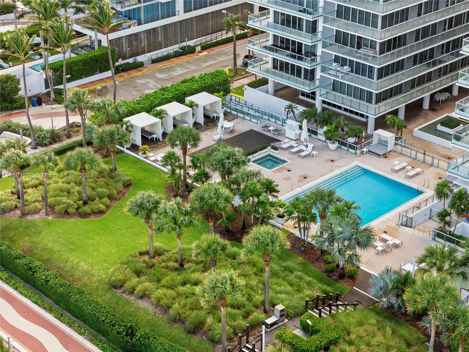 3737 Collins Ave # 1404 Unit: S-1404