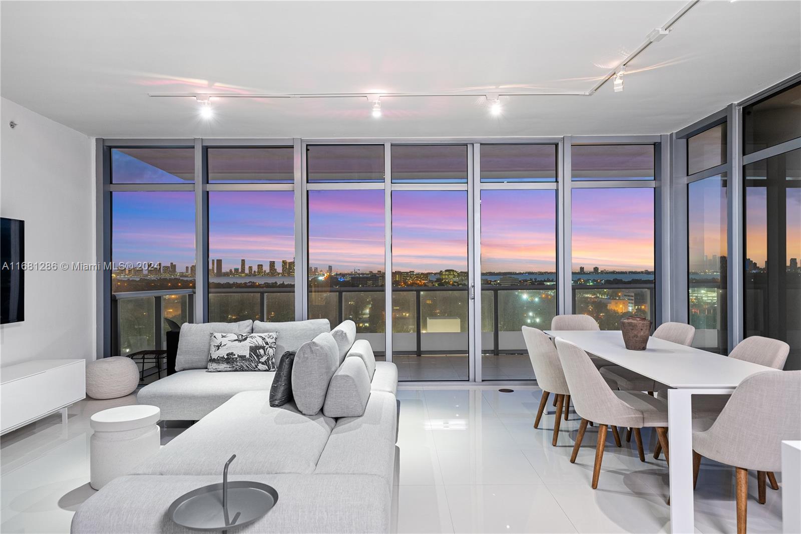 3737 Collins Ave # 1404 Unit: S-1404