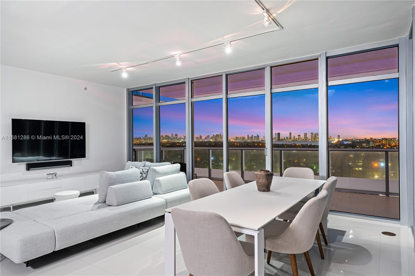 3737 Collins Ave # 1404 Unit: S-1404
