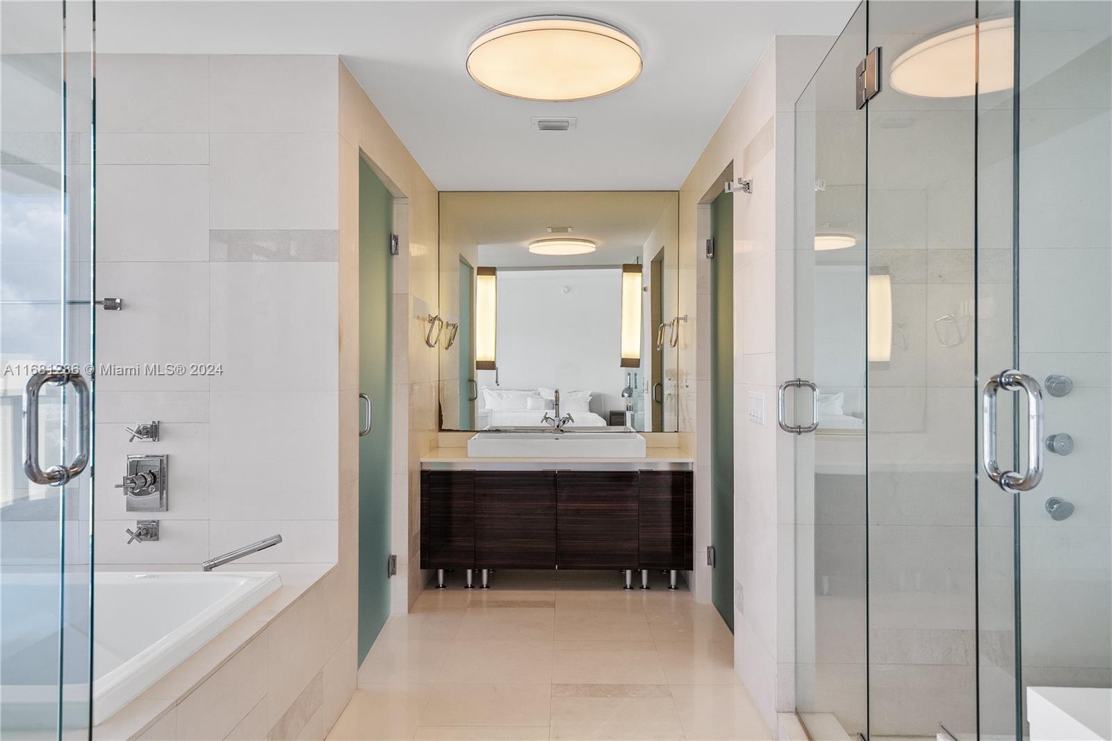 3737 Collins Ave # 1404 Unit: S-1404