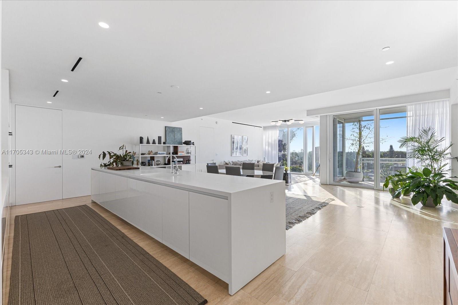 9001 Collins Ave # 402 Unit: S-402