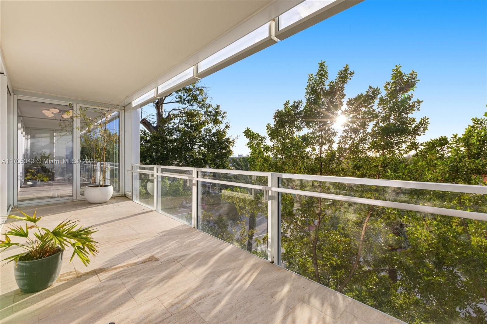 9001 Collins Ave # 402 Unit: S-402