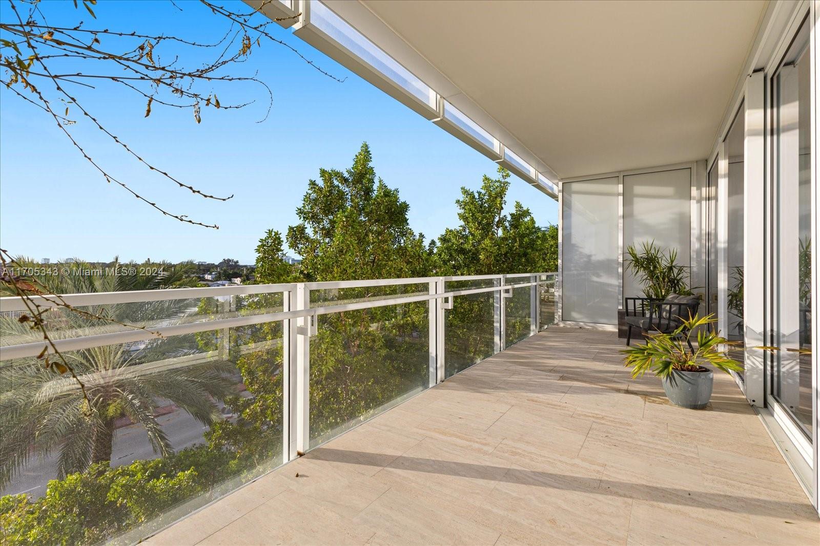 9001 Collins Ave # 402 Unit: S-402