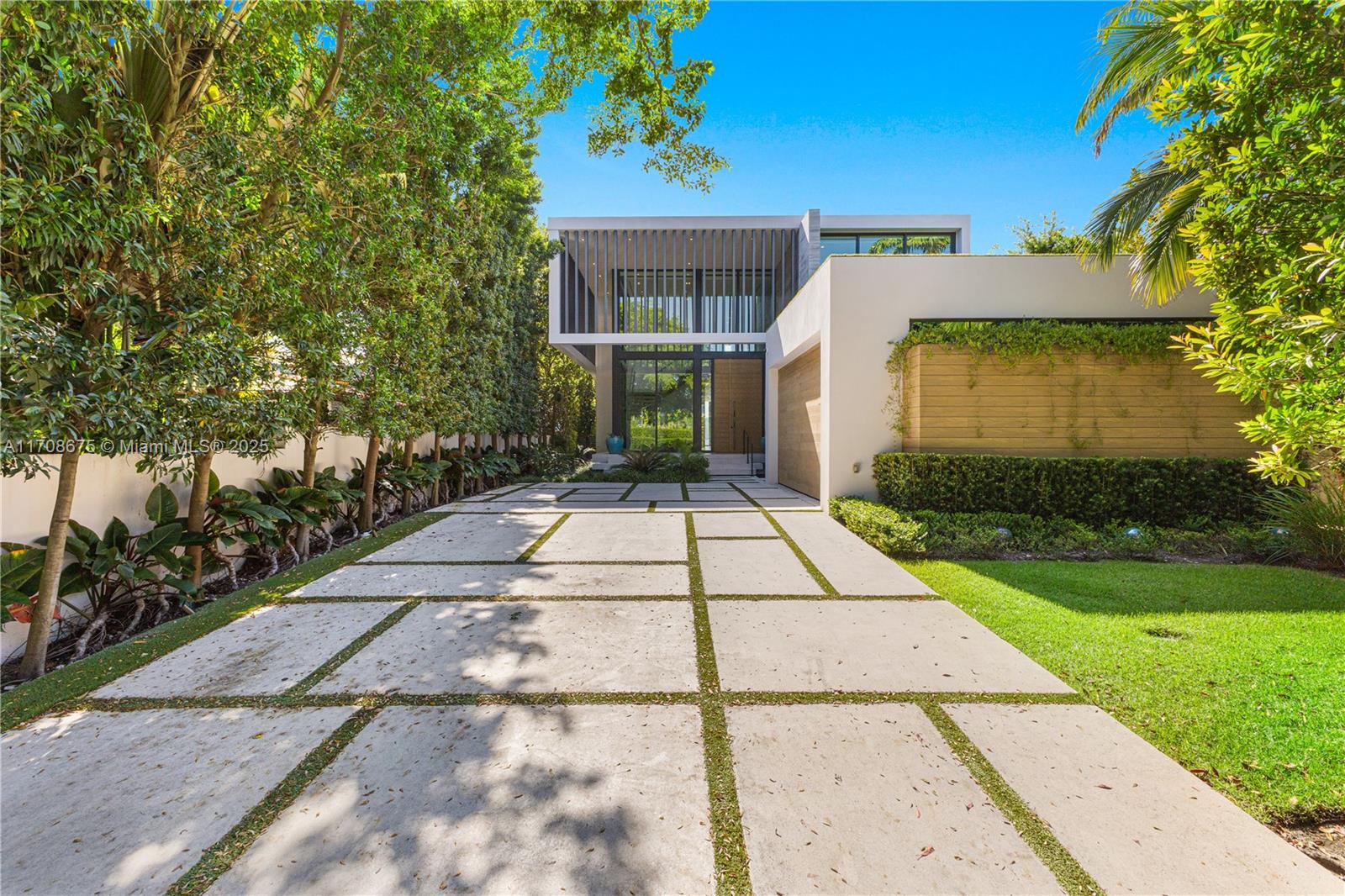 40 W San Marino Dr