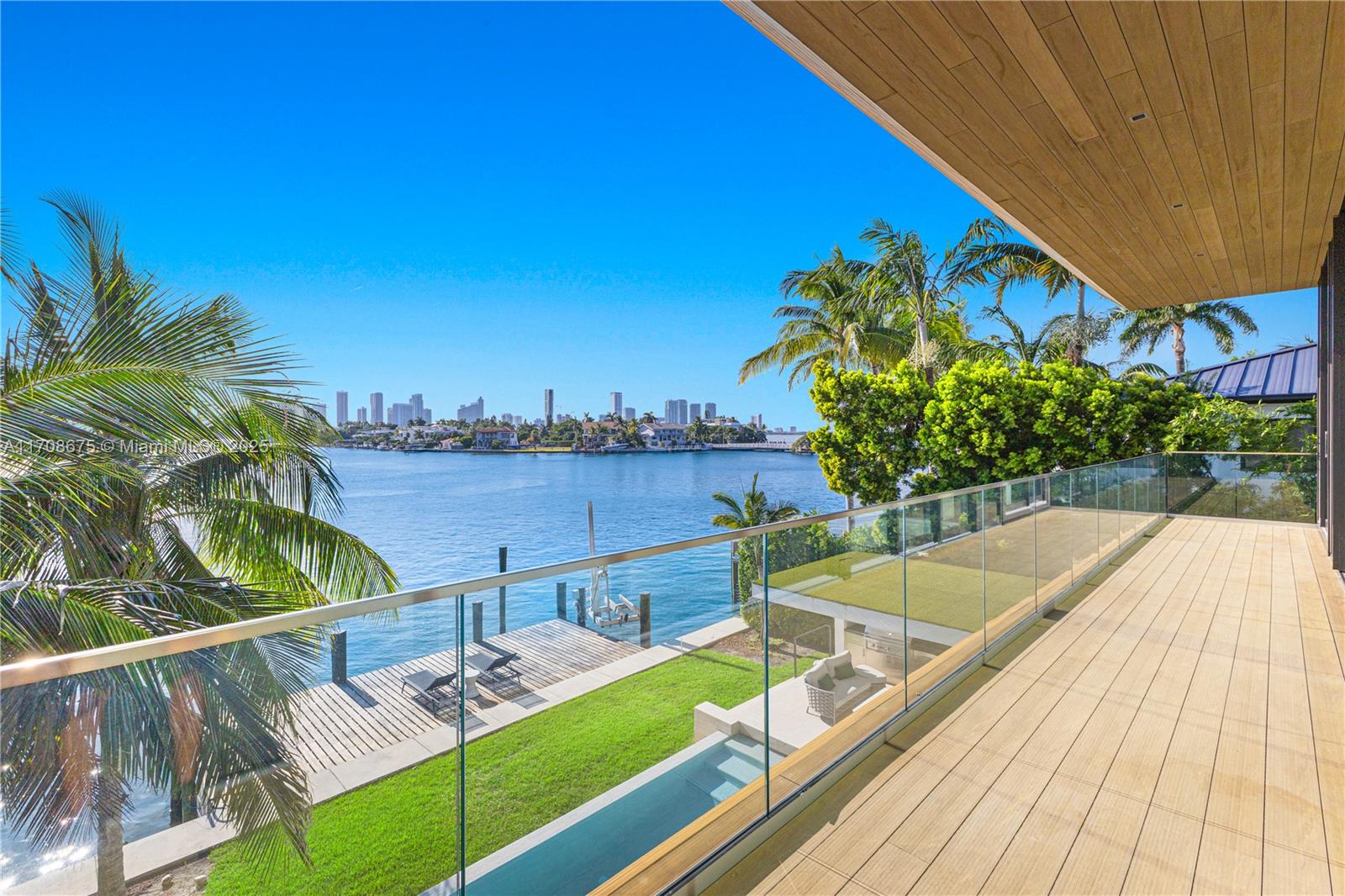 40 W San Marino Dr
