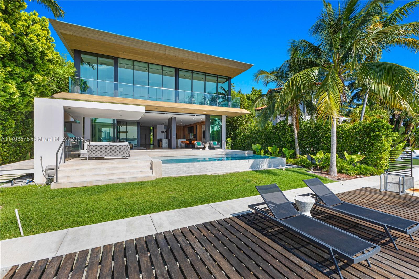 40 W San Marino Dr