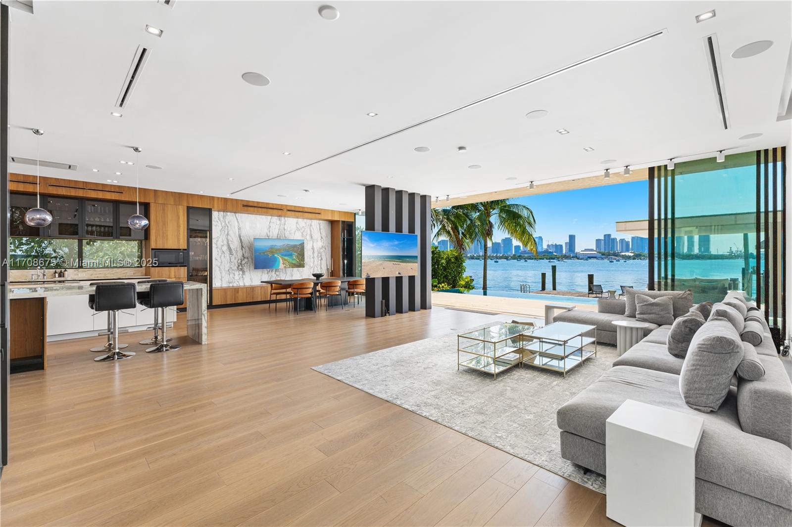 40 W San Marino Dr