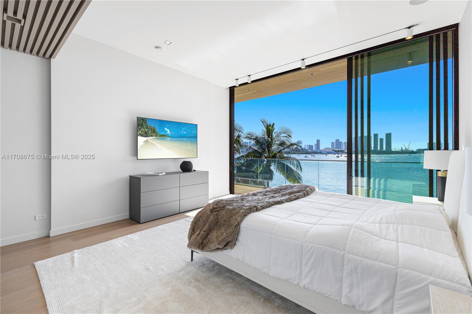 40 W San Marino Dr