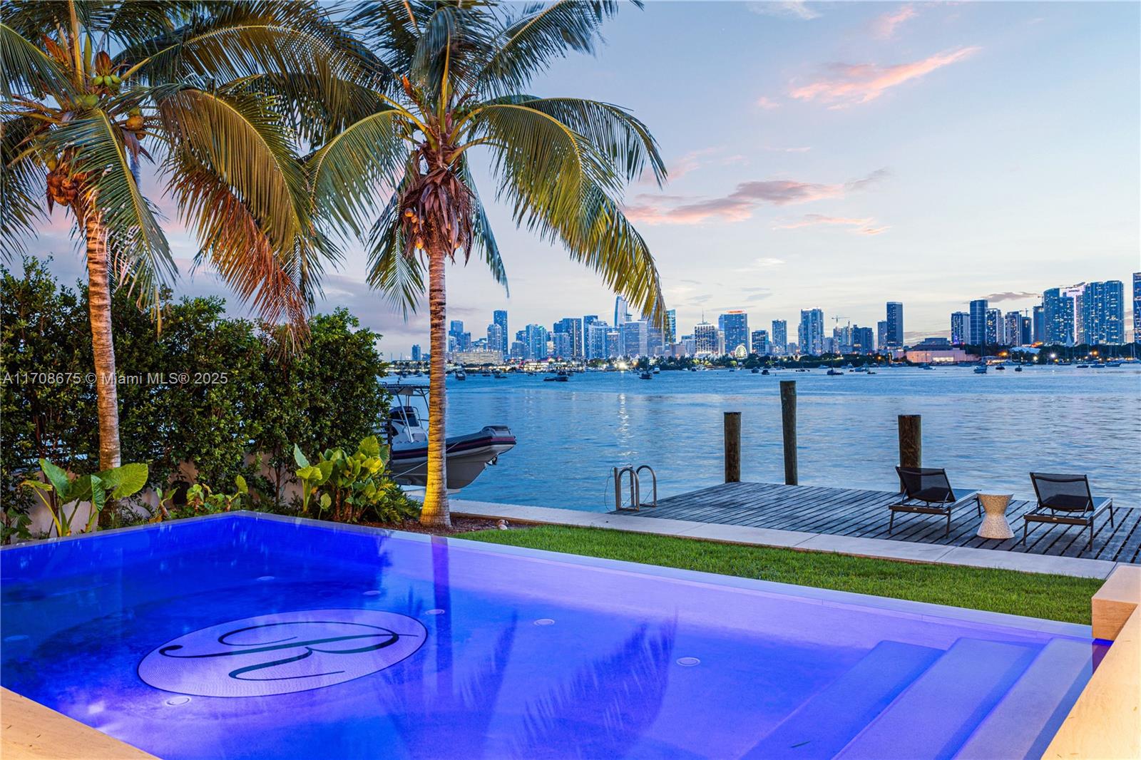 40 W San Marino Dr