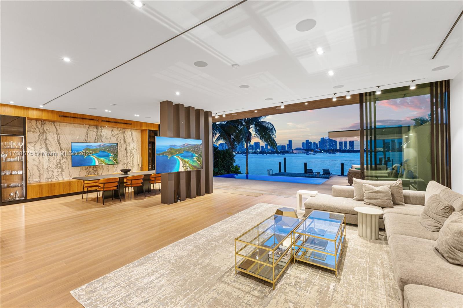 40 W San Marino Dr