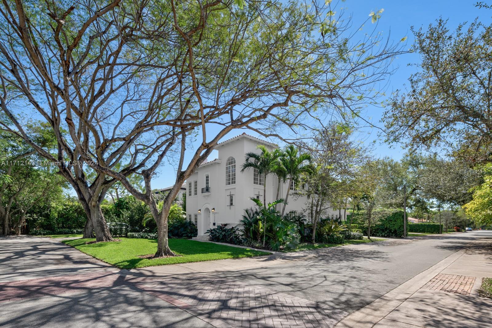 1320 San Benito Ave