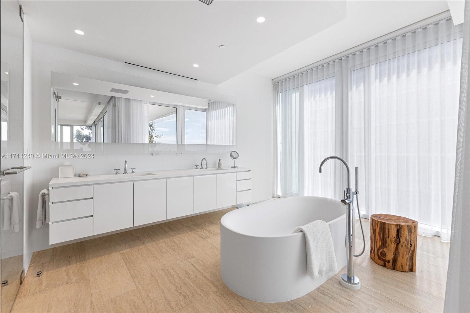 9001 Collins Ave # 502 Unit: S-502