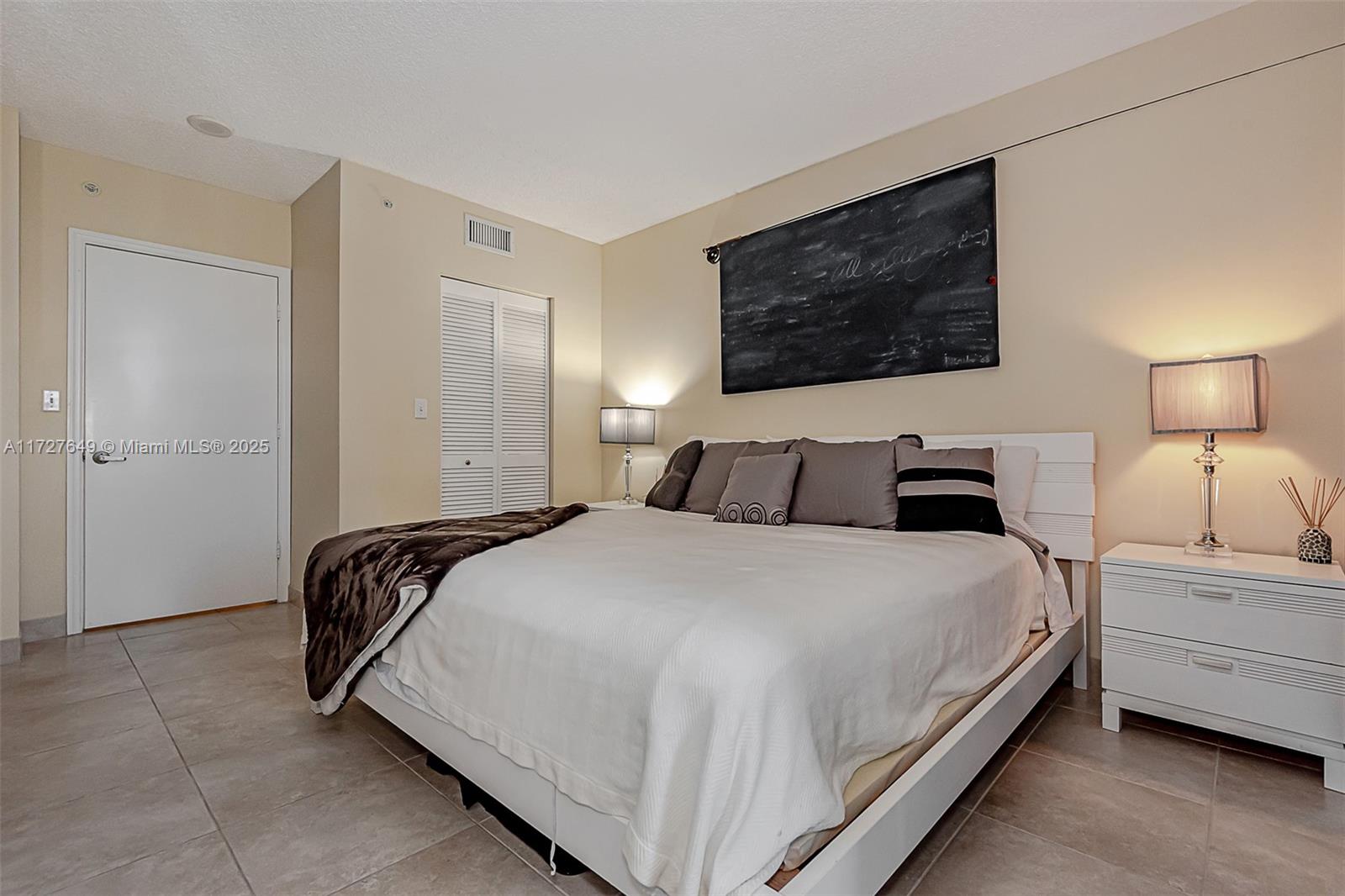 90 Alton Rd # 501