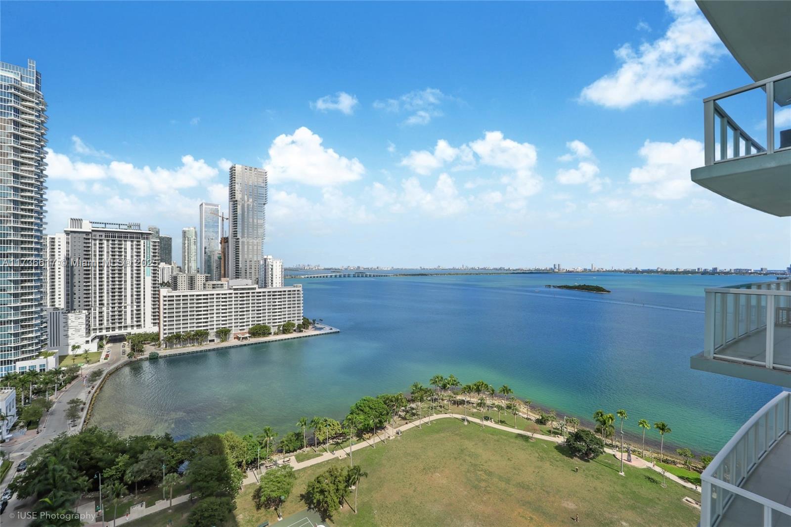 1900 N Bayshore Dr # 2004