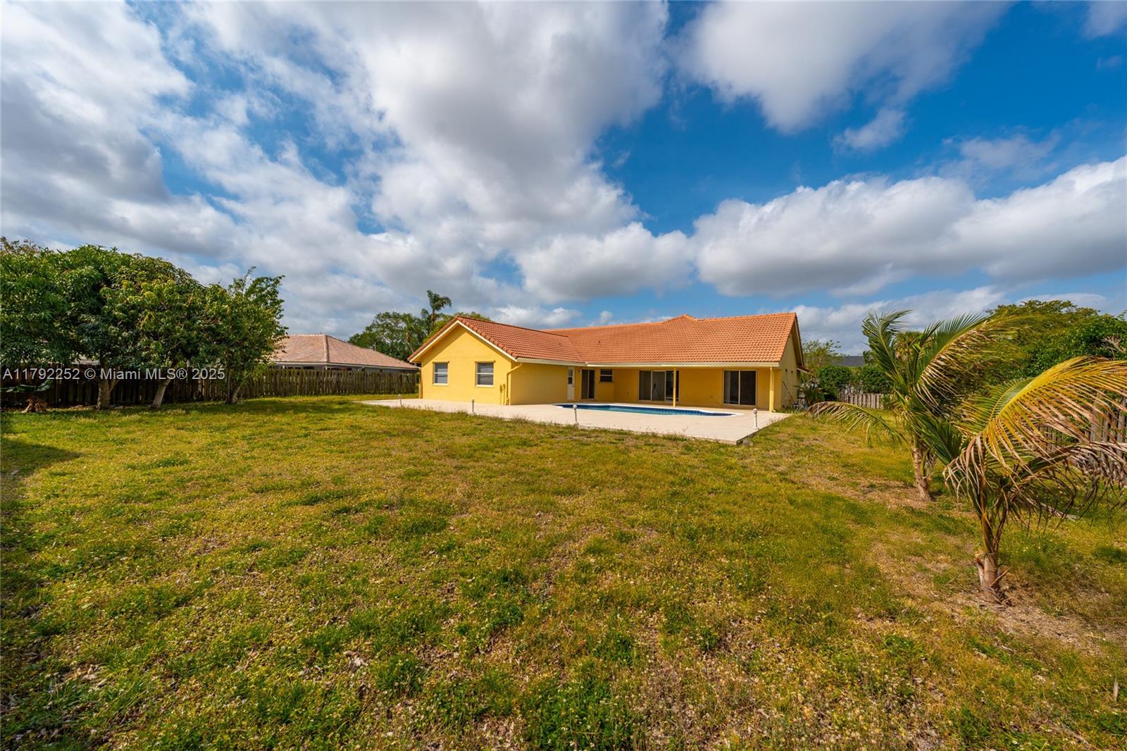 1400 SW 54th Ave