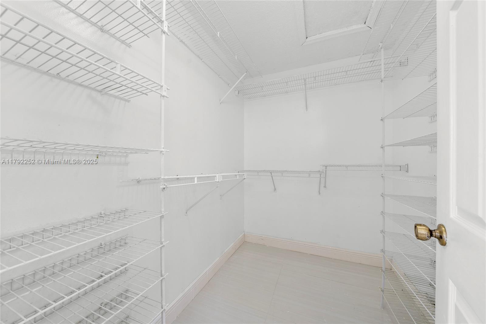 1400 SW 54th Ave