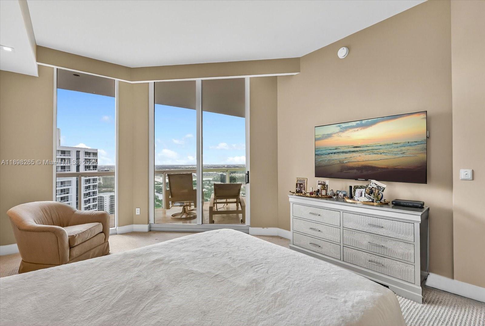 21200 Point Pl Unit: PH 1 (2804)