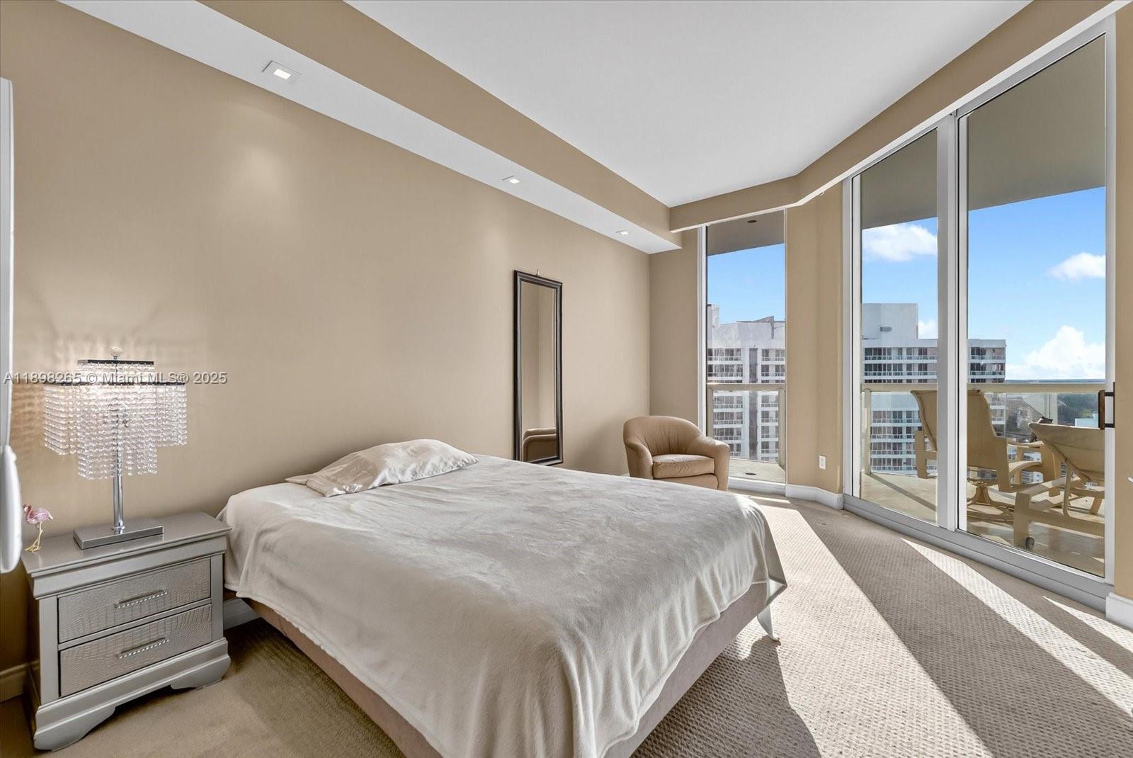 21200 Point Pl Unit: PH 1 (2804)