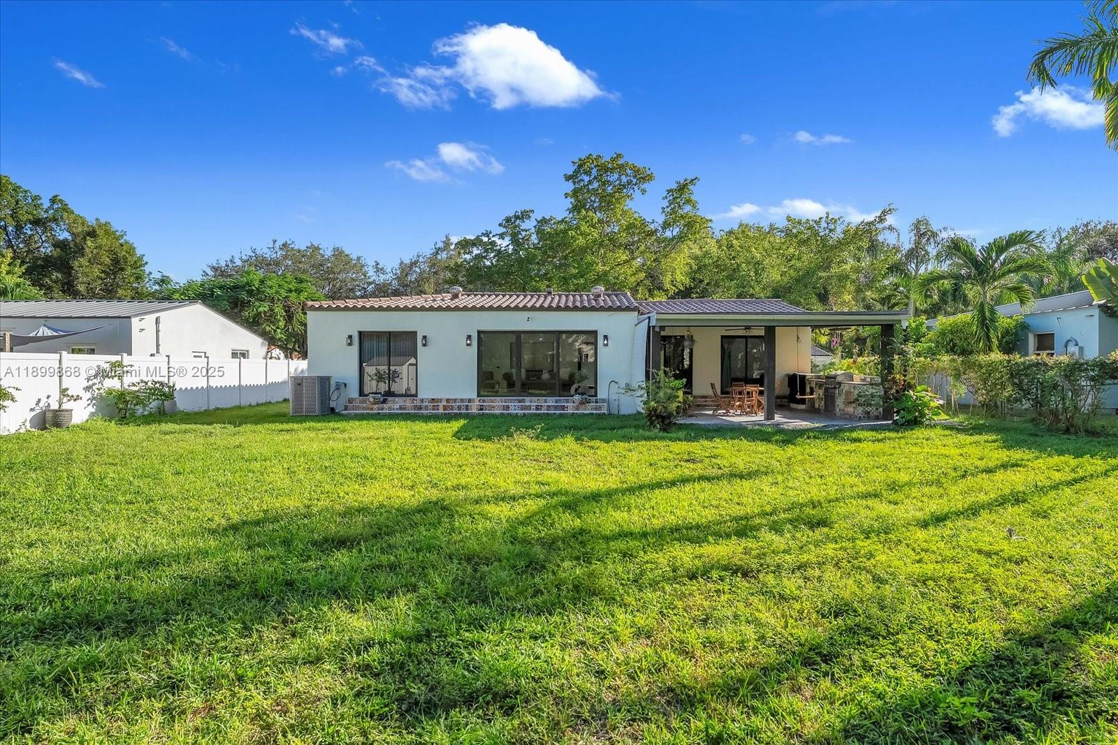 125 NE 107th St, Miami Shores