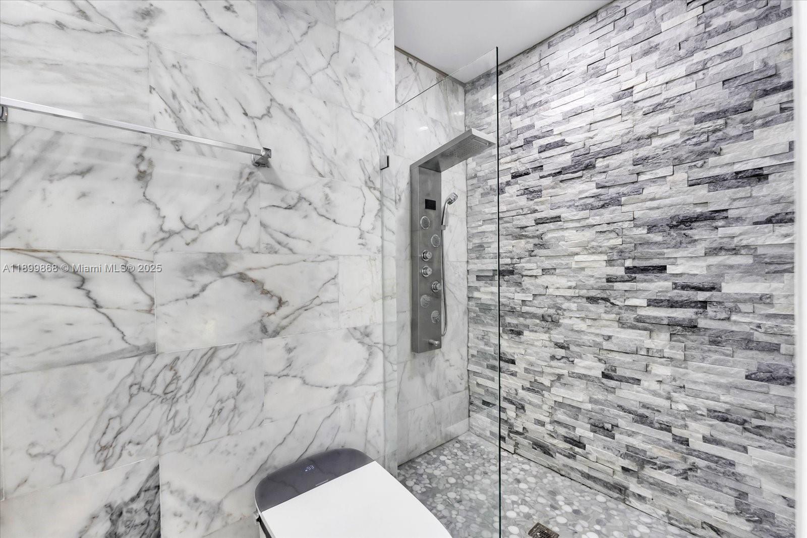 125 NE 107th St, Miami Shores