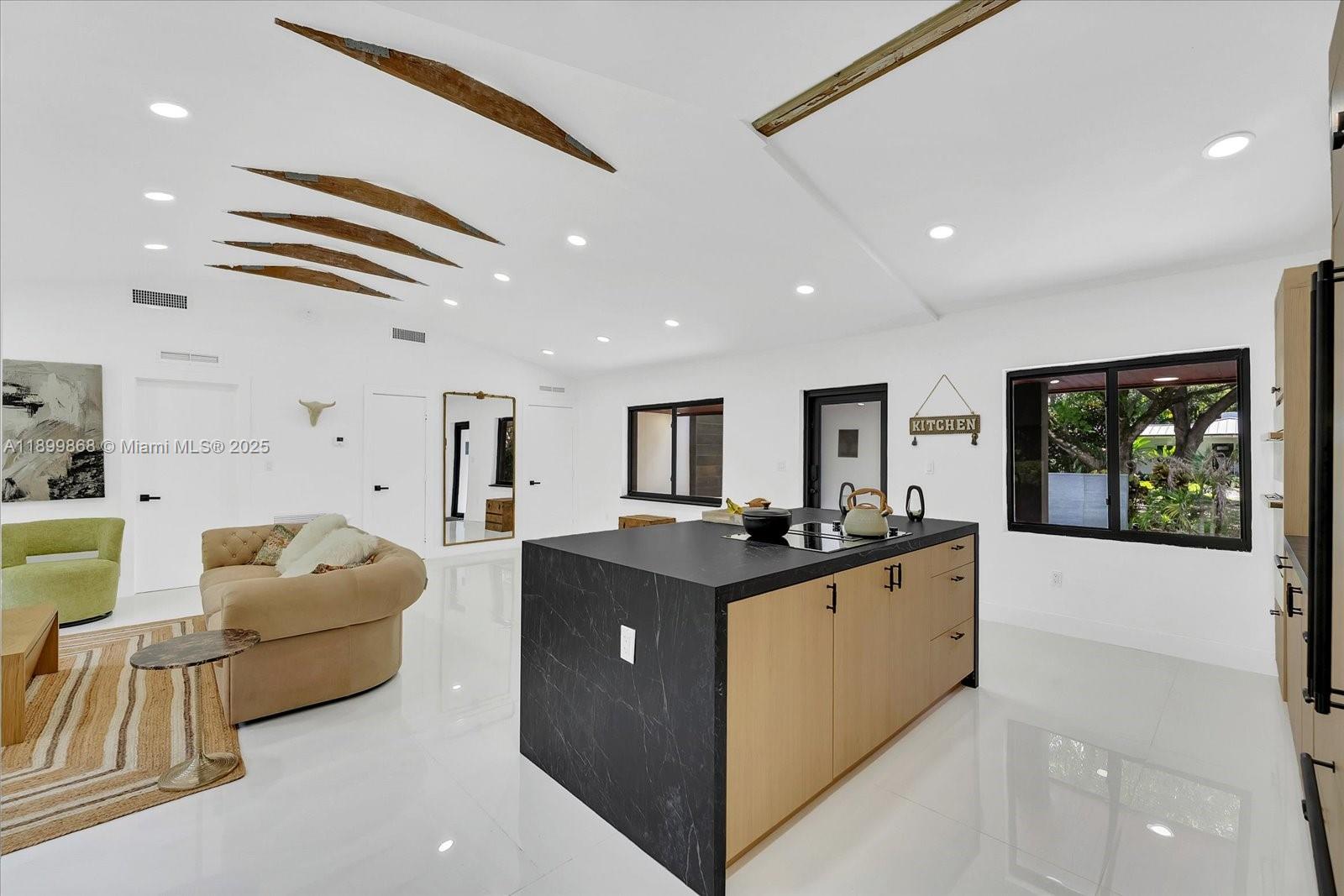 125 NE 107th St, Miami Shores