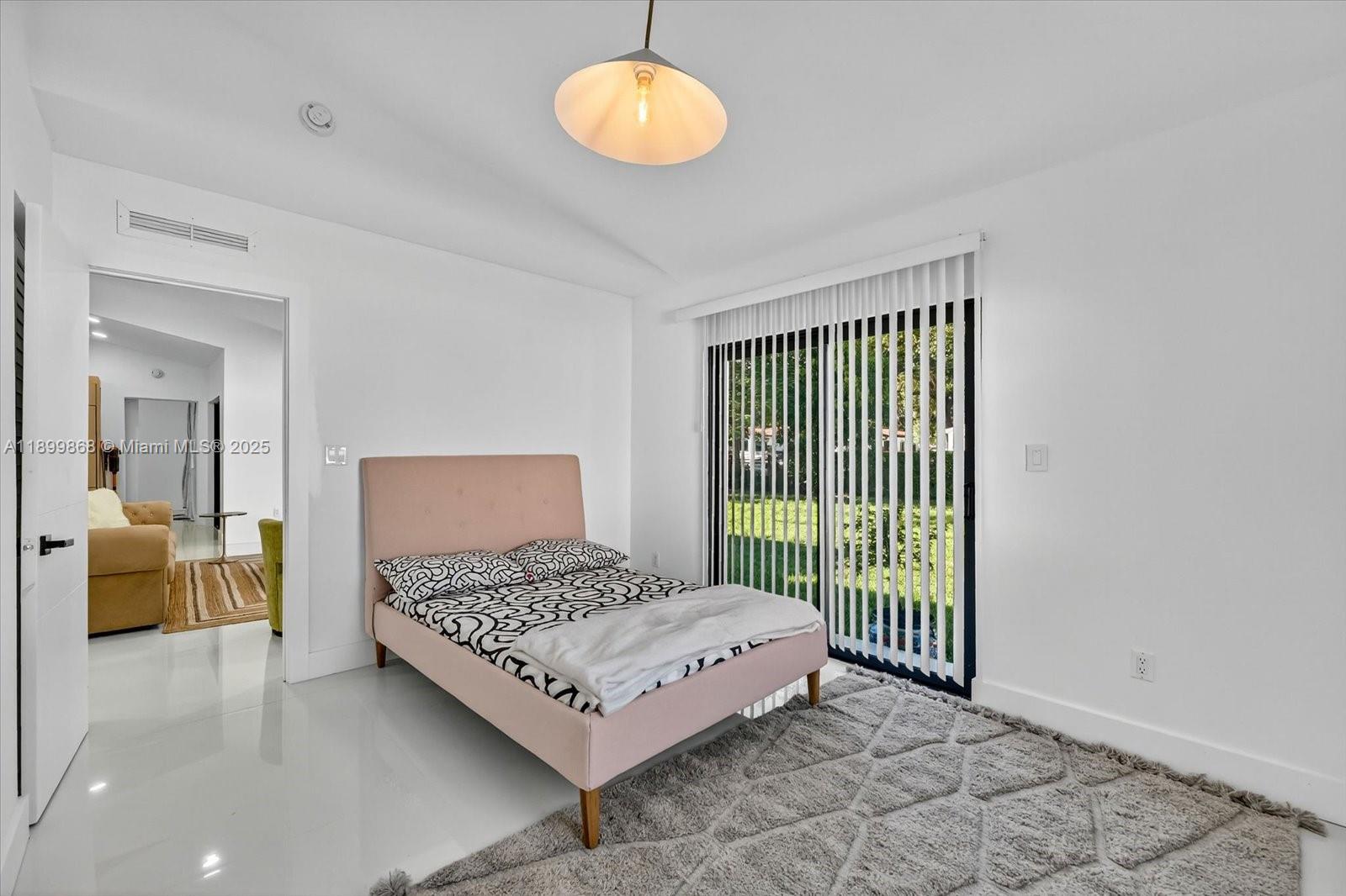 125 NE 107th St, Miami Shores