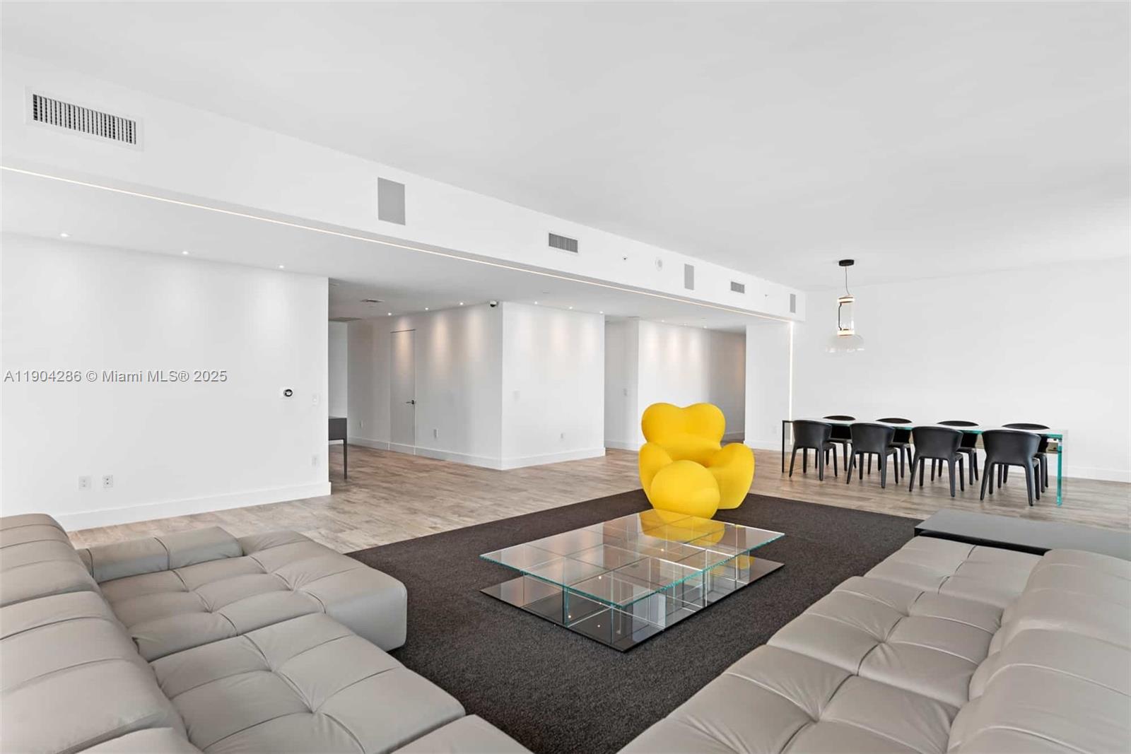 650 NE 32nd St Unit: PH5201