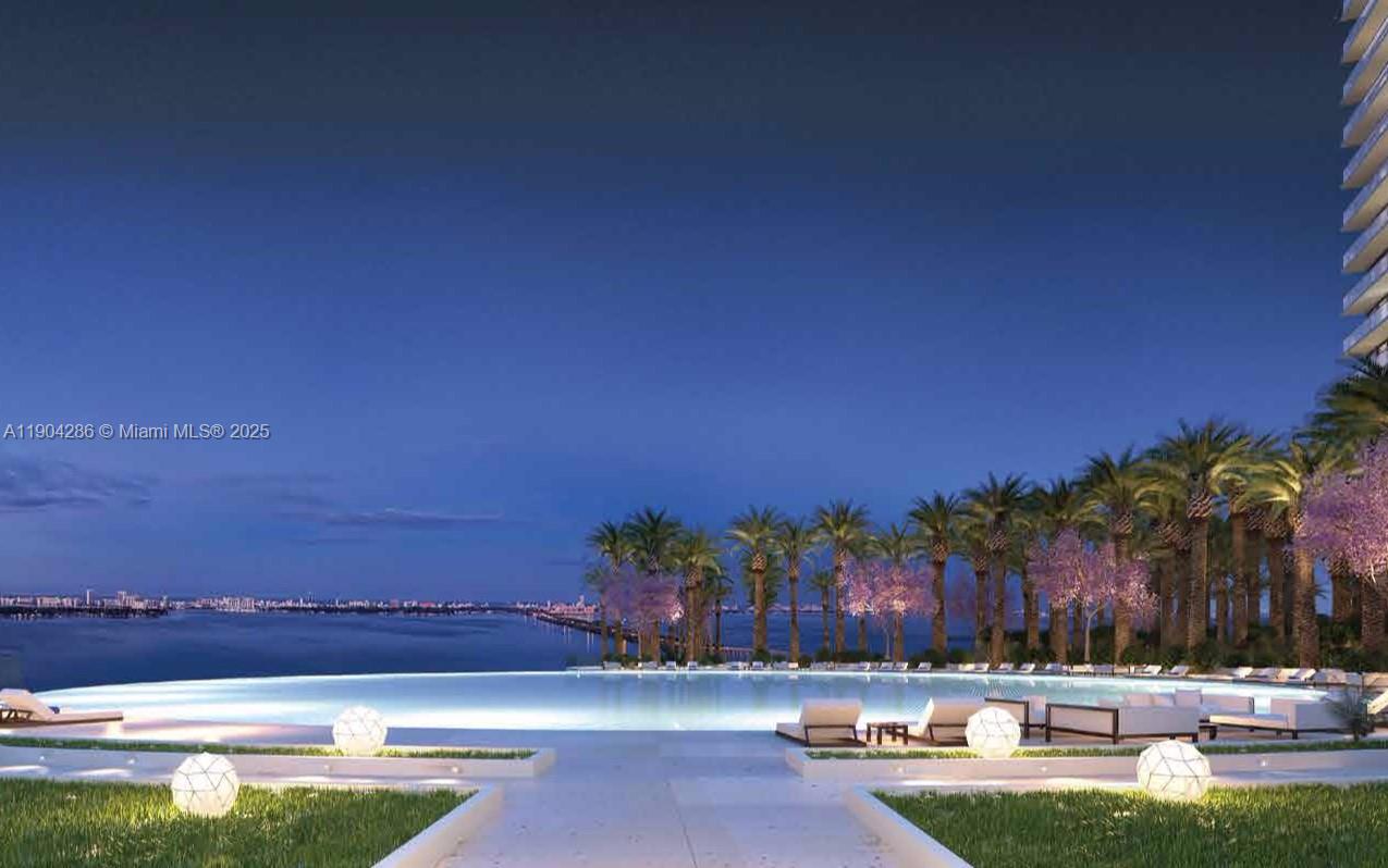 650 NE 32nd St Unit: PH5201