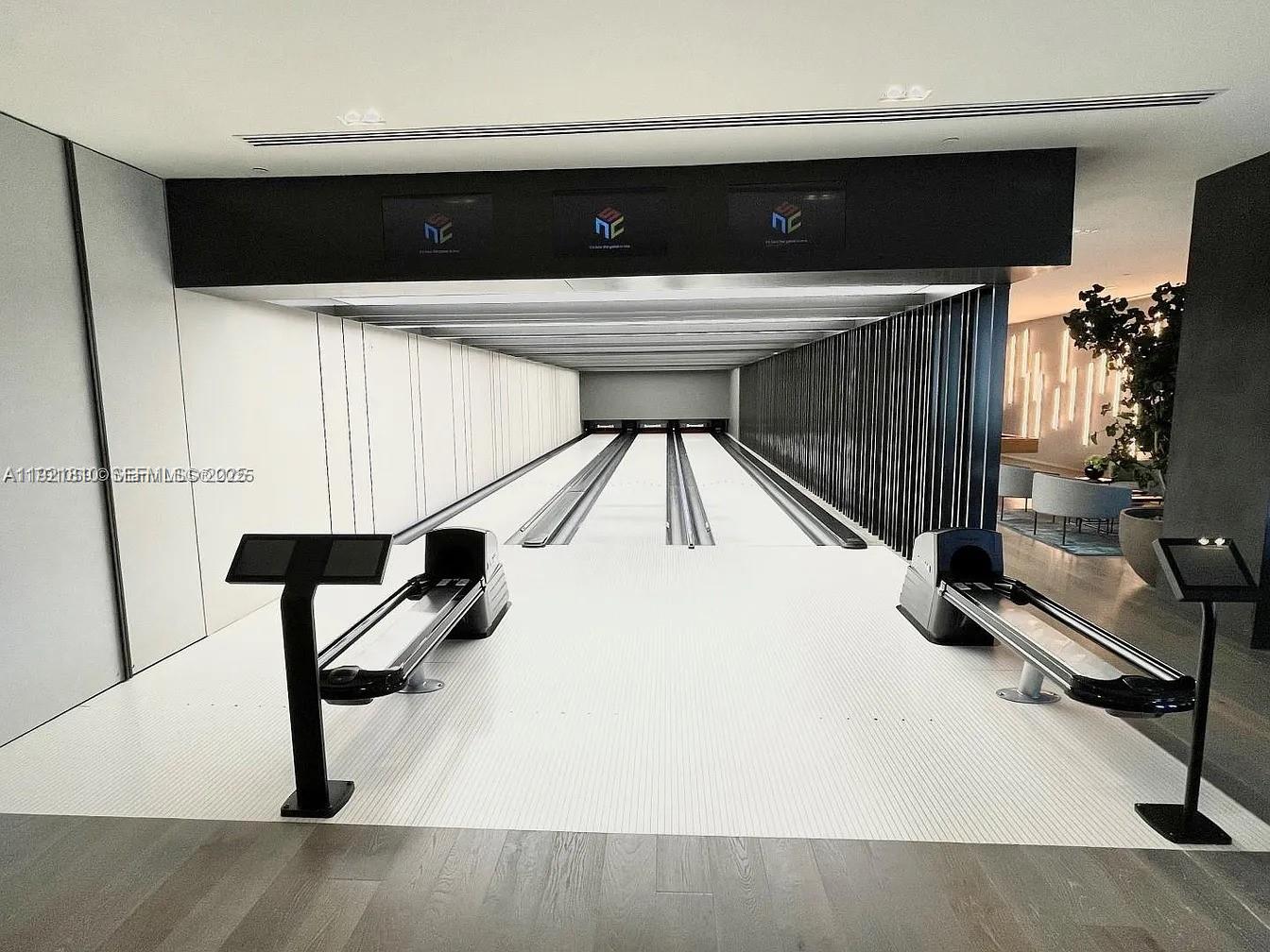 650 NE 32nd St # 3808