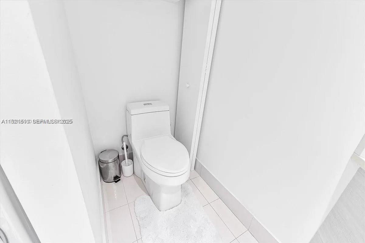 650 NE 32nd St # 3808