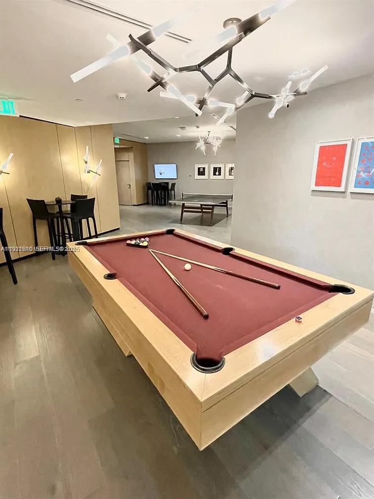 650 NE 32nd St # 3808