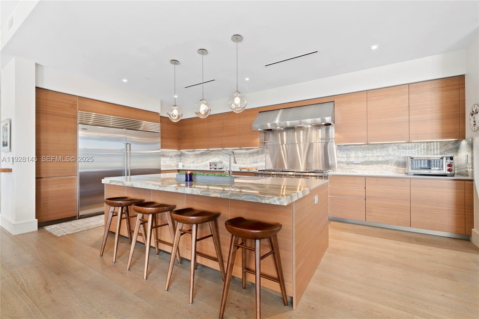 3581 E Glencoe St # 403