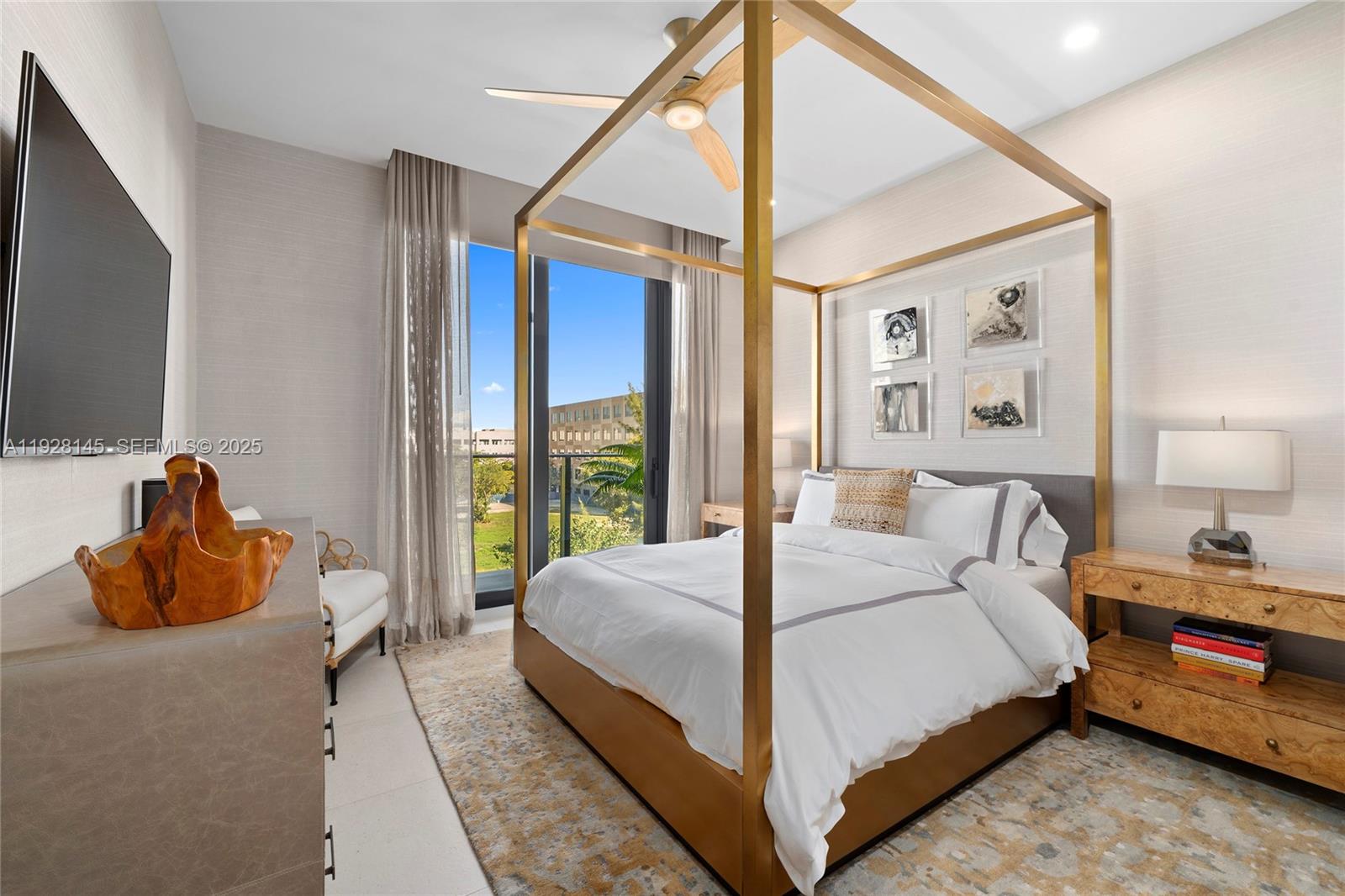 3581 E Glencoe St # 403