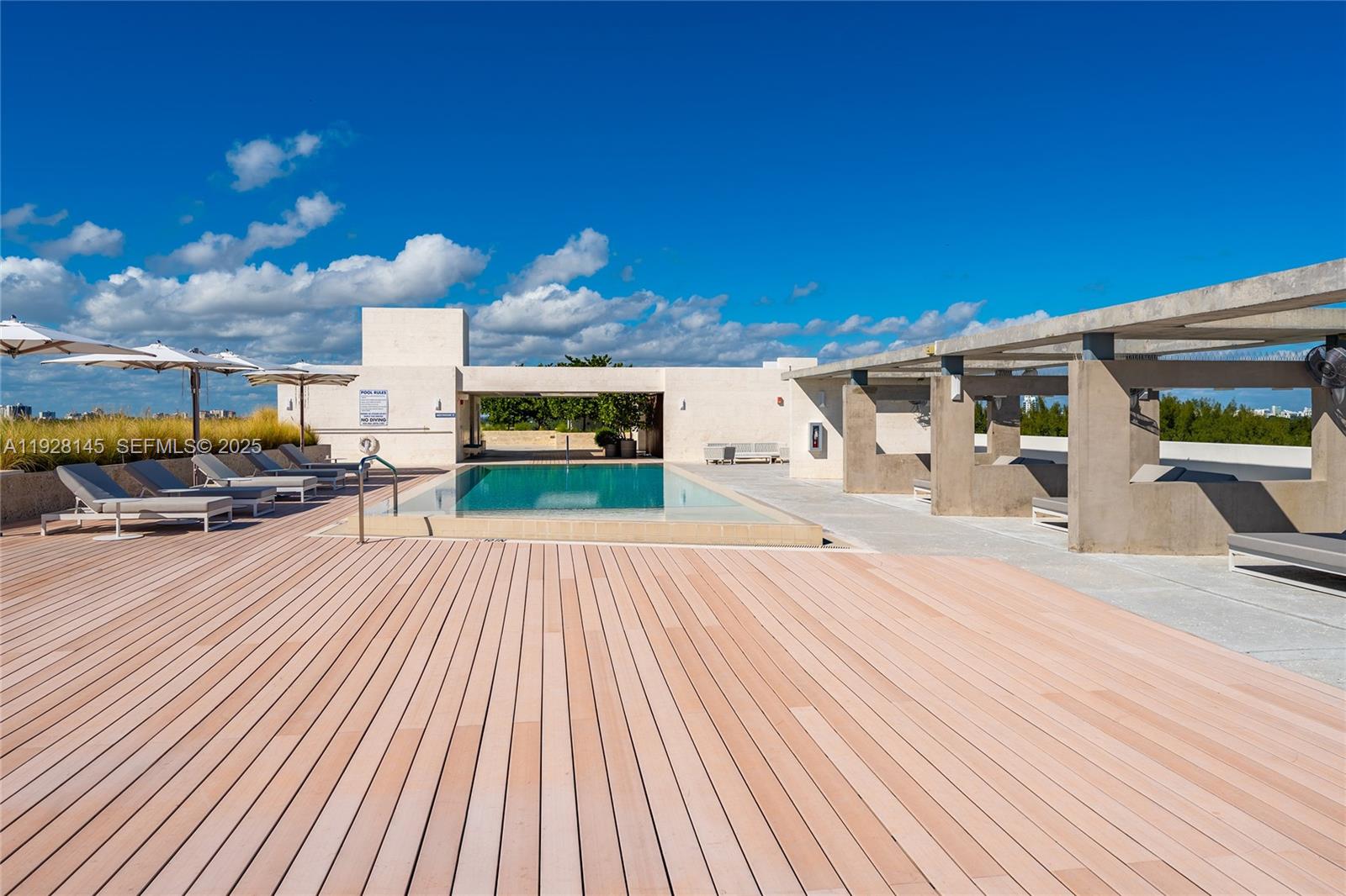 3581 E Glencoe St # 403