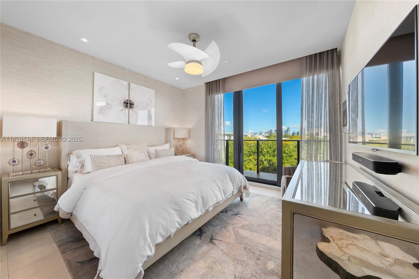 3581 E Glencoe St # 403